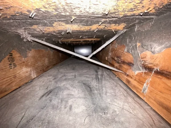 The same main duct after cleaning - clean straps and bare surfaces